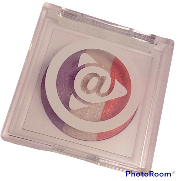 NIB MARY KAY AT PLAY BAKED EYE TRIO SUNSET BEACH EYESHADOW COMPACT ⭐️⭐️⭐️⭐️⭐️ - Picture 2 of 15